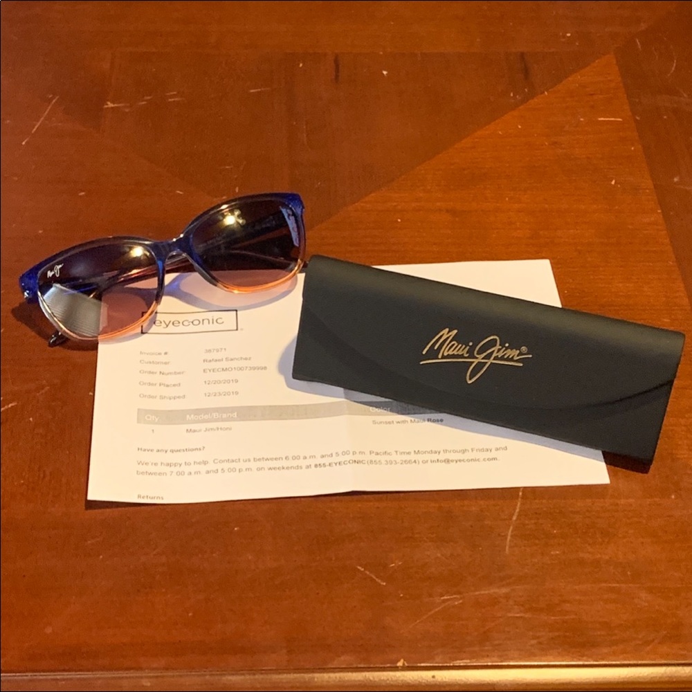 Maui Jim sunglasses 🕶